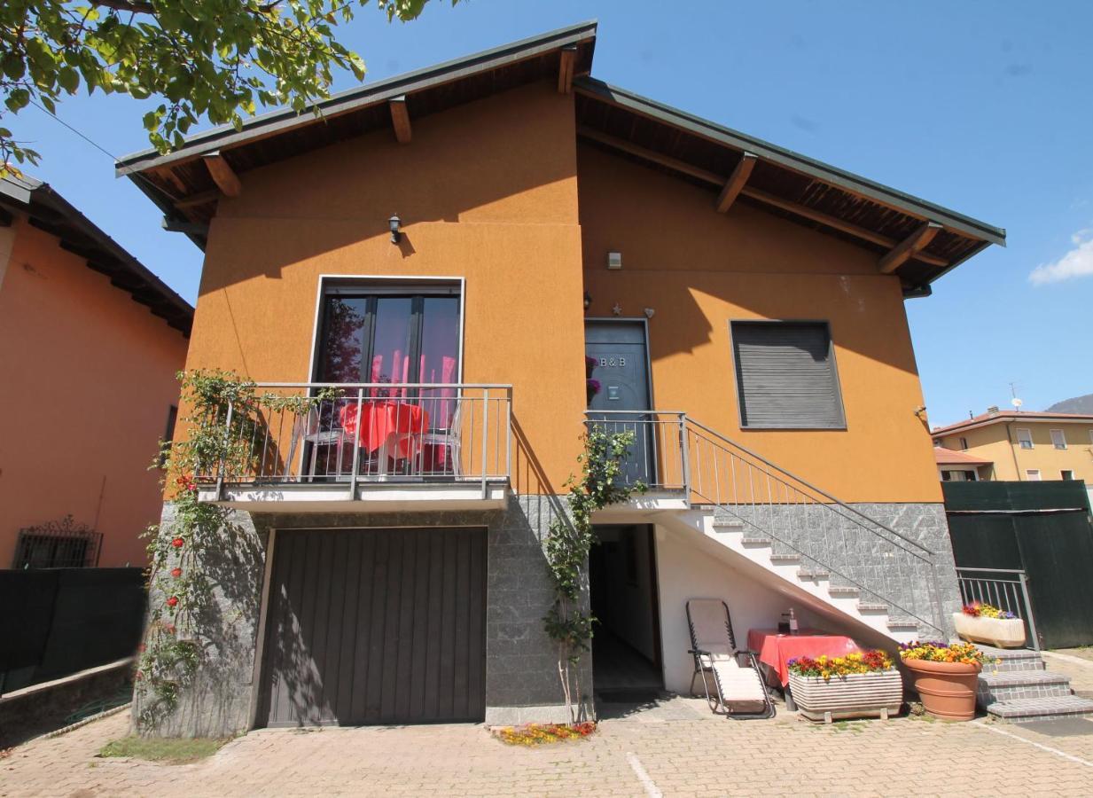 Beb Da Gaia E Giulio Bed and Breakfast Reno Di Leggiuno Exteriör bild